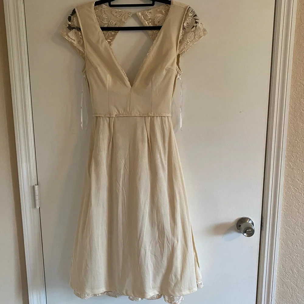 New Lulu's Jacqueline Champagne Floral Embroidered Backless Midi Dress Size S